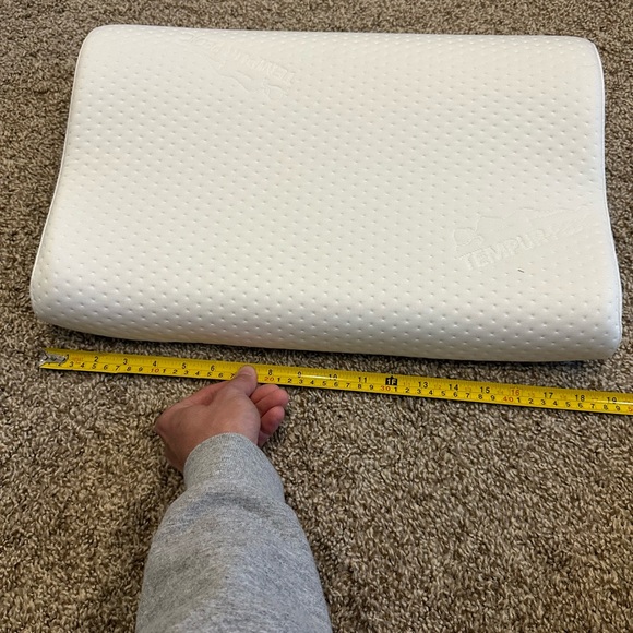 Temperpedic neck pillow- used once - Picture 3 of 5